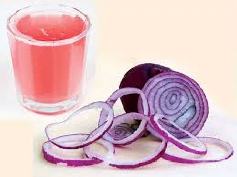This desi recipe of onion drink will provide relief from cold and cough!