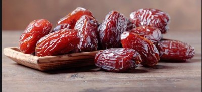 Dates are a boon in cold, beneficial for asthma to joint pain.