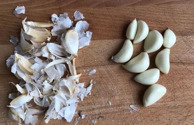 Harnessing the Benefits: How to Consume Garlic Peels