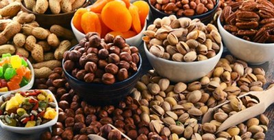 If you are fond of eating dry fruits, then first read the harm caused by it