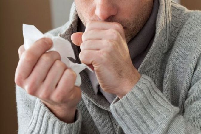 सर्दियों में खांसी के दौरान ना करें इन चीजों का सेवन वरना हो सकते है कई नुकसान