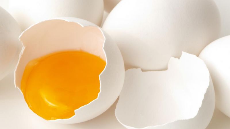 ब्रैस्ट कैंसर के खतरे से बचाता है कच्चा अंडा