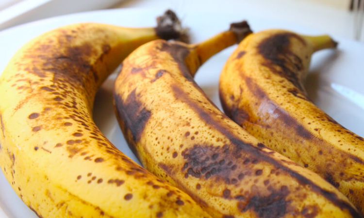 ब्लडप्रेशर को कण्ट्रोल करने में मदद करता है पका हुआ केला