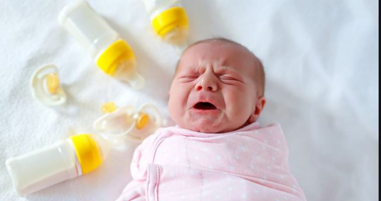 शिशु को नहीं पिलाना चाहिए गाय का दूध, जानिए क्यों और इससे होने वाले नुकसान