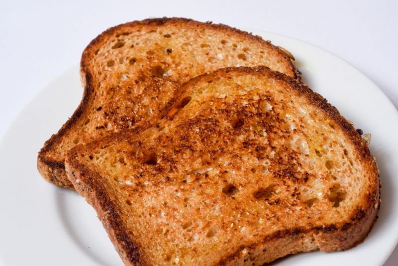जली हुई ब्रेड खाने से हो सकता है ऐसा नुकसान