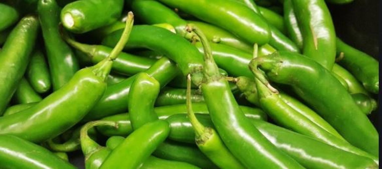 Eating green chillies has great health benefits, know here