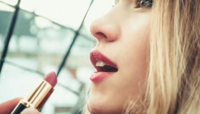 Be cautious with daily lipstick application, or face serious consequences