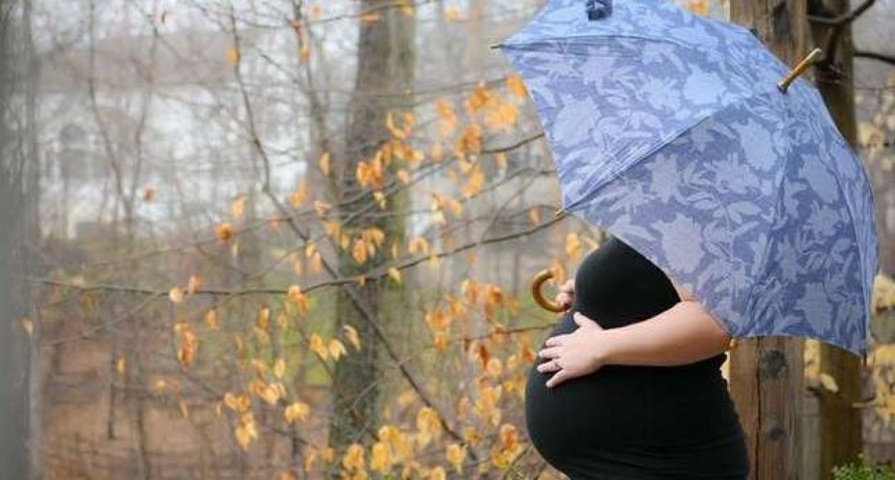 Pregnant Women take these Special Care In Monsoons