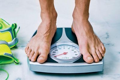रिसर्च में हुआ खुलासा: वजन कम करने के लिए खाना छोड़ने से बढ़ता है वजन