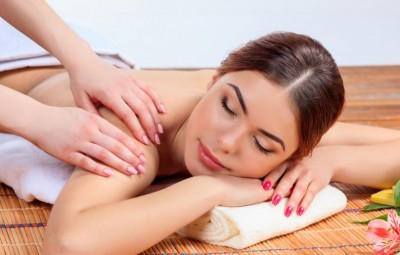 What is Body Polishing? How to Try It at Home with These Methods