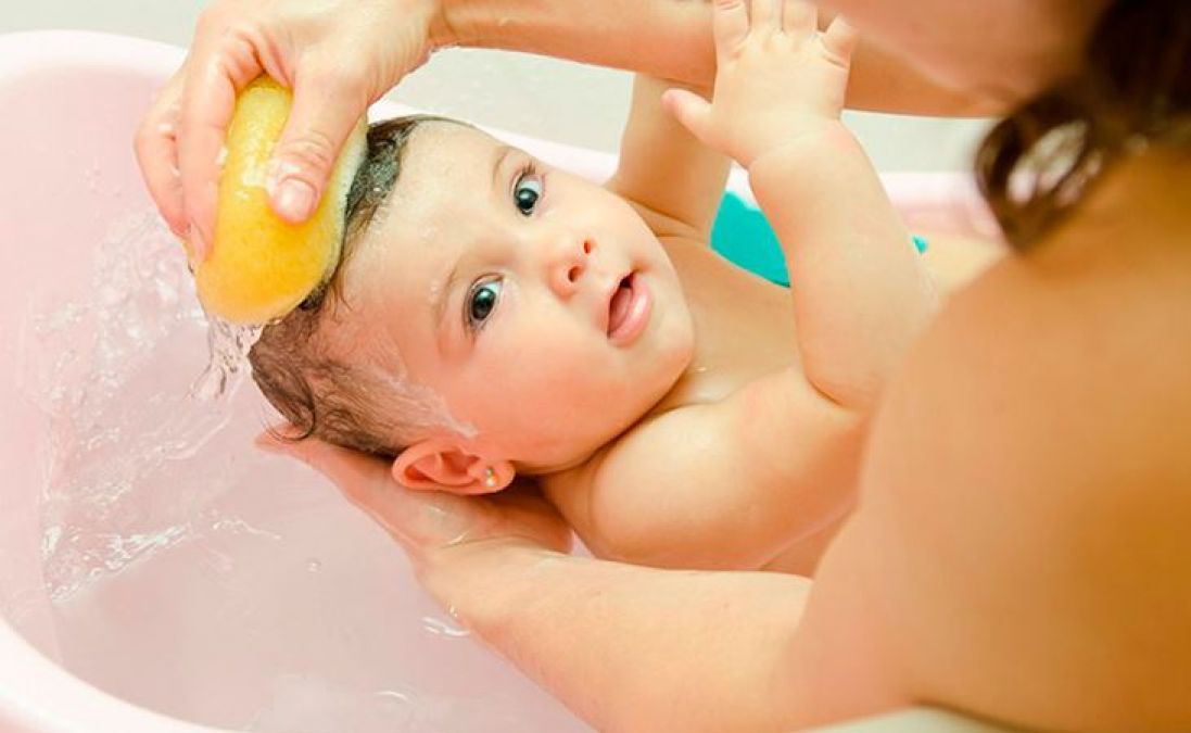 Take these precautions while bathing children