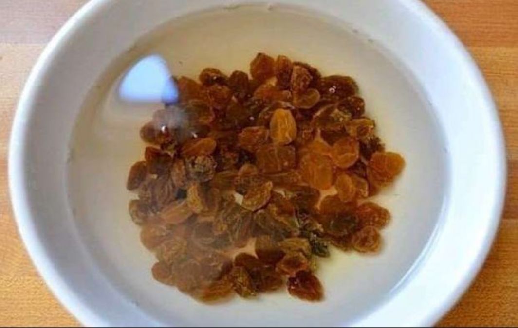 Raisins water Help Cleanse And Detox The Liver, check out other benefits