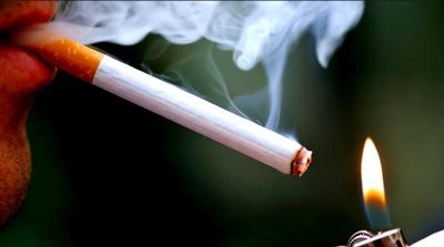 Smoking decreases wealth's ability to extend life expectancy