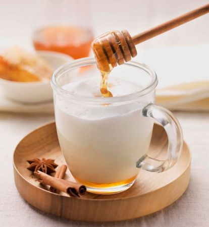 Removes many diseases from the body with this milk and honey consumption