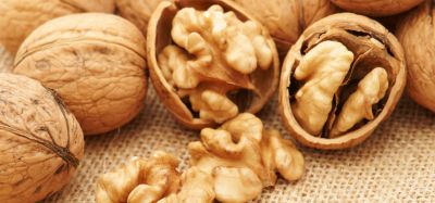 From fizzy hair to dull skin, walnut peels will provide relief, use it like this