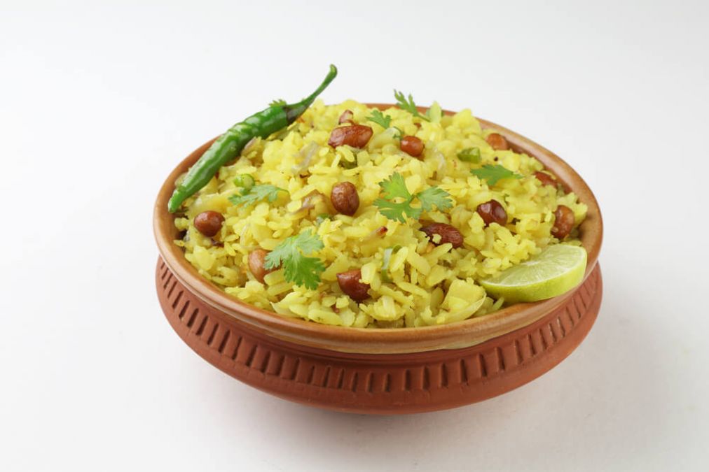 Poha gives health benefits in this way