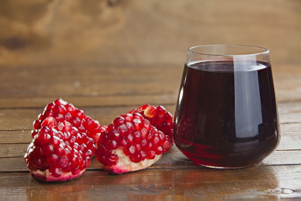 Helps relieve in heart ailments with consumption of pomegranate juice