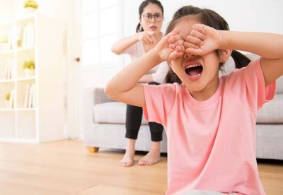 How to Handle a Child Who Starts Screaming After Getting Angry: Follow These Tricks