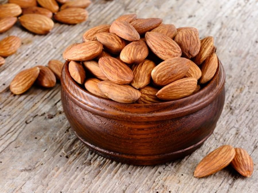 Eating almonds every day! Know the consequences