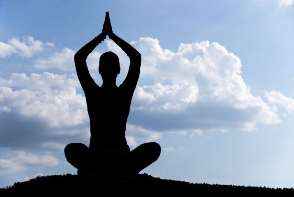 Yoga Day : मानसिक रोग से छुटकारा दिलाता ये योगासन