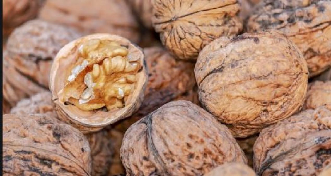 Eat walnuts every morning on an empty stomach, you will get 4 surprising benefits