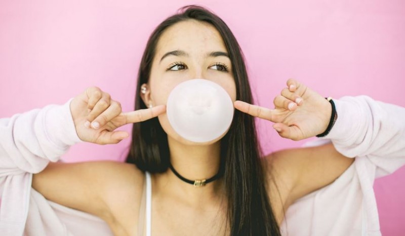What Happens If You Accidentally Swallow Gum While Eating? Find Out Here