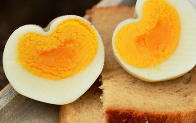 It is not the correct way to eat an egg without yellow part, learn its benefits