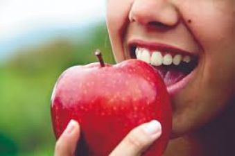 ट्यूमर और कैंसर जैसी बीमारी में लाभदायक है सेब