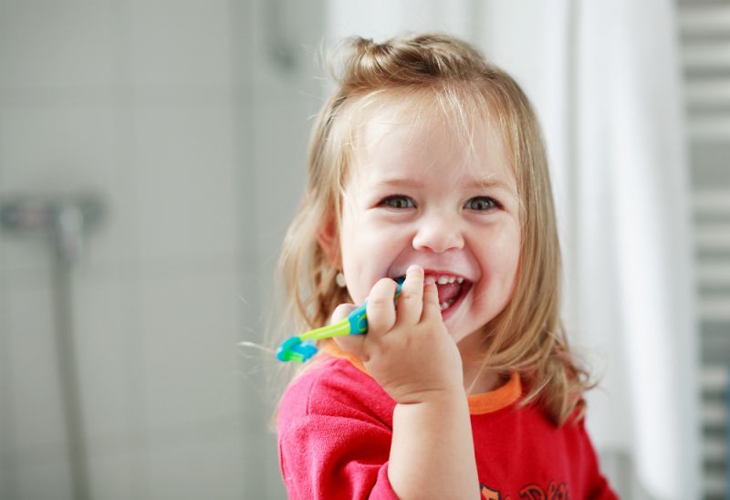 जानिए बच्चो के दांत निकलते वक़्त धयान रखने योग्य बाते