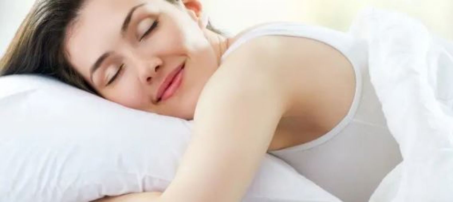 If you also sleep on your stomach then these 5 big problems can happen