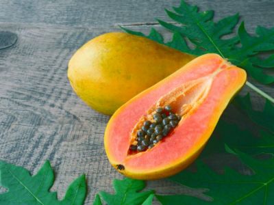 Papaya seeds control cancer, start eating today
