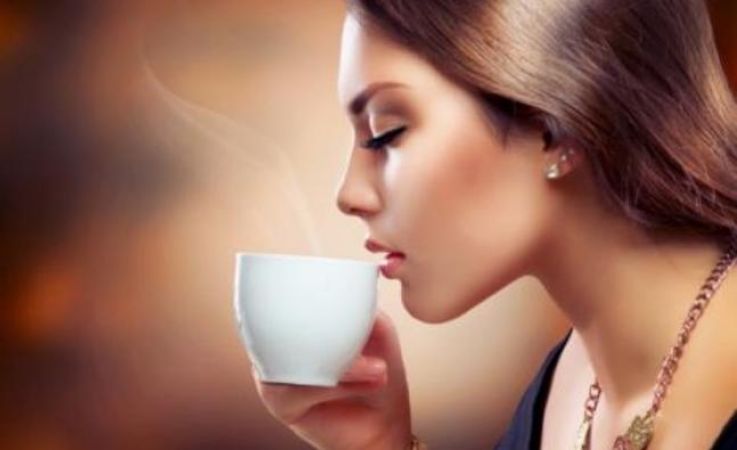 खाली पेट चाय पीने से बढ़ सकता है आपका वजन