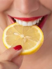 ज़्यादा निम्बू का सेवन पंहुचा सकता है आपके दांतो को नुकसान