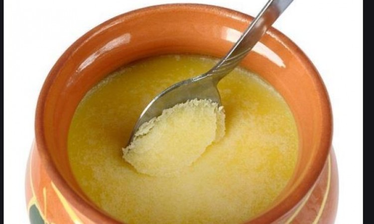 Start pouring cow's ghee in your nose from today to get this unique benefits