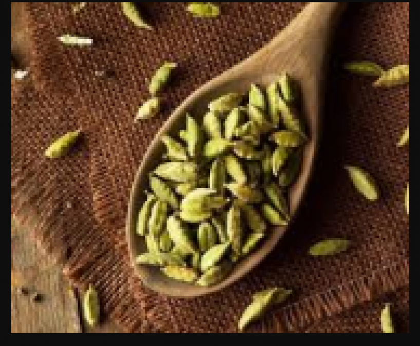 Drink cardamom water to reduce weight; know other benefits