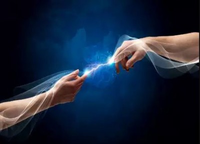 Ever Felt an Electric Shock When Touched? Discover the Reason Here