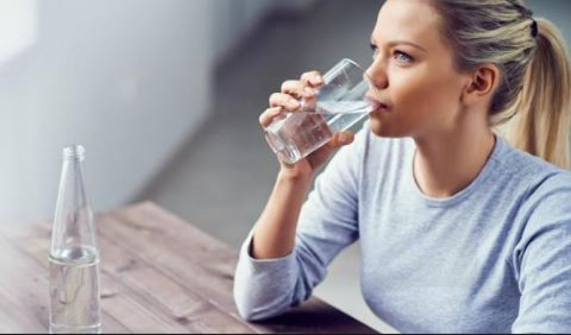 Do not drink water immediately after eating meal, may have to face these difficulties