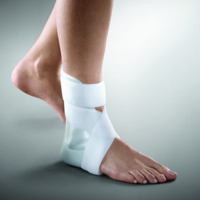 पैरों में दर्द के ये हो सकते हैं कारण, जानिए दर्द से राहत पाने के उपाय