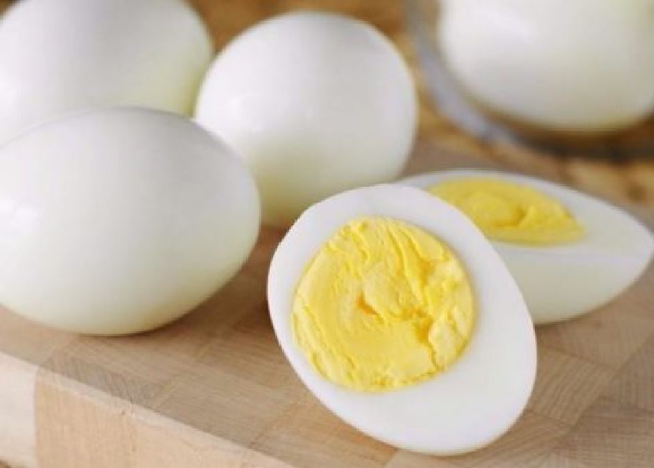 Do not eat just white part of the egg, Know the amazing health benefit of yellow parts