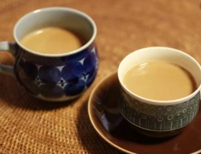 चाय के फायदे कम और नुकसान हैं बहुत ज्यादा, छोड़ दें पीना!