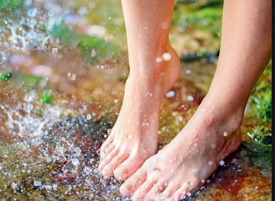 Take special care of your feet during rainy days to avoid infection
