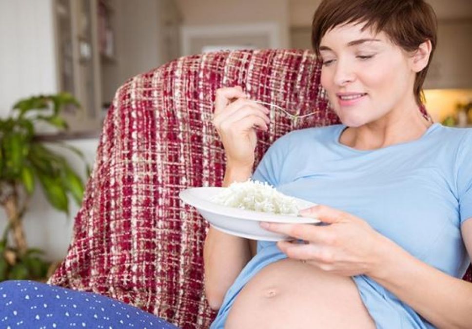 Reasons to avoid eating sugar during pregnancy, can harm baby health