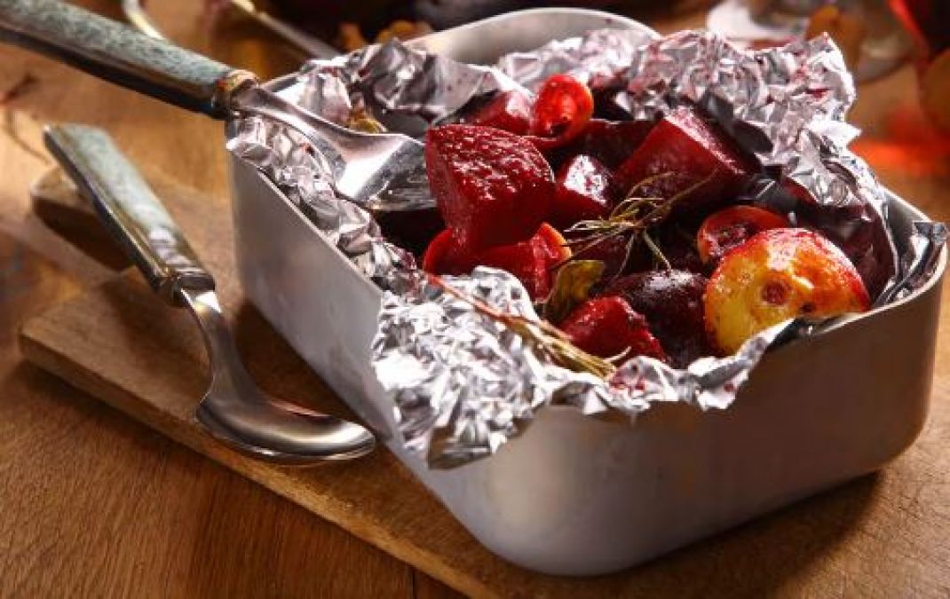 Learn how long food is safe in aluminum foil