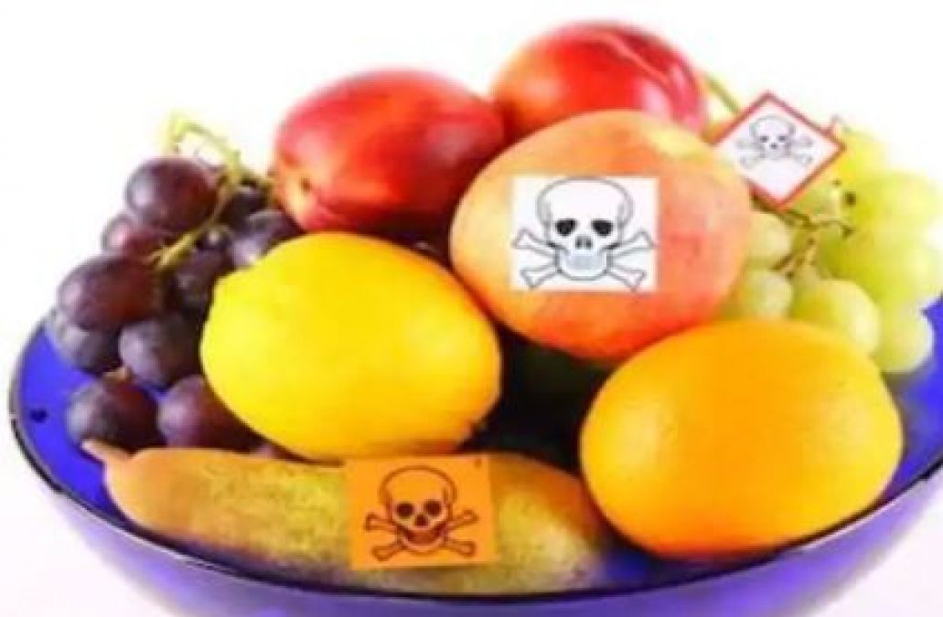 Chemical applied on fruits is fatal, here how to save yourself and family