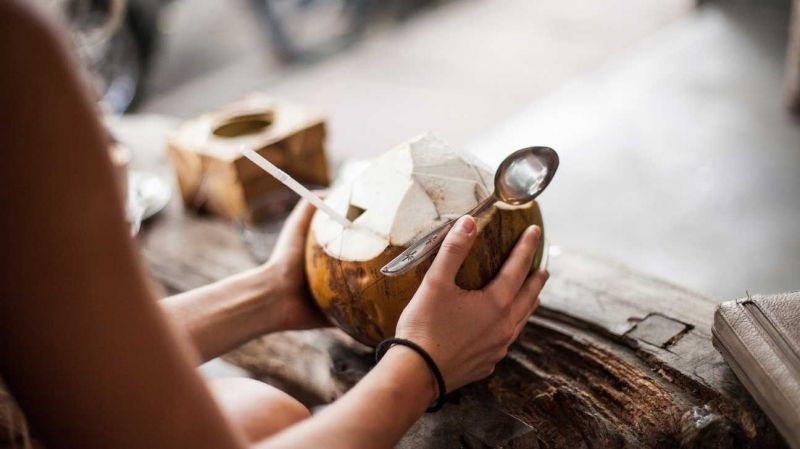 सेहत के लिए फायदेमंद होता है नारियल पानी