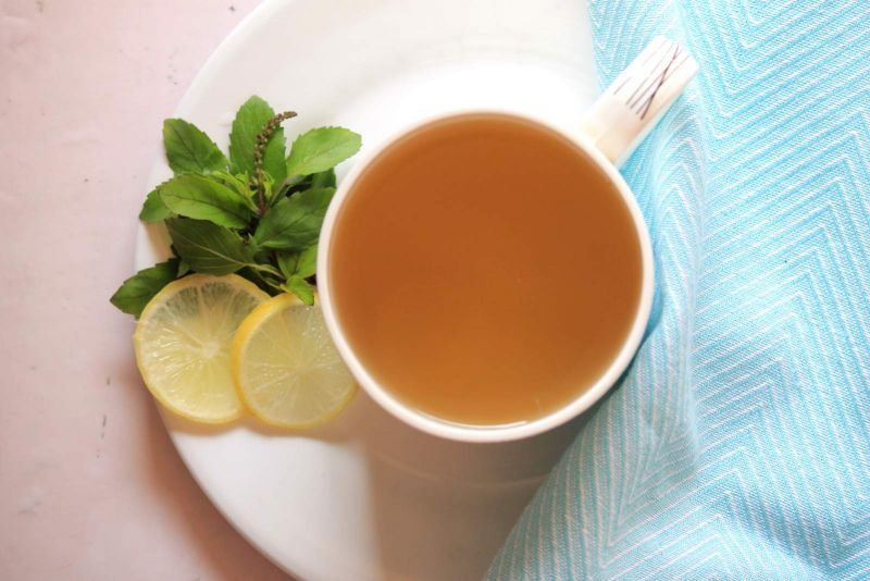 तुलसी की चाय दिला सकती है टाइफाइड के बुखार से छुटकारा