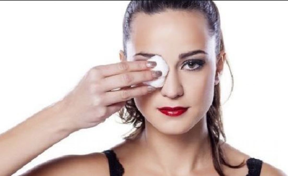 Use Milk As Natural Makeup Remover