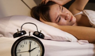 Do You Find Yourself Staying Up Late? Adopt These Daily Measures for Relief