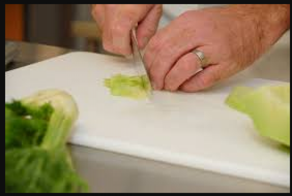 Adopt these amazing tips to cut vegetables quickly