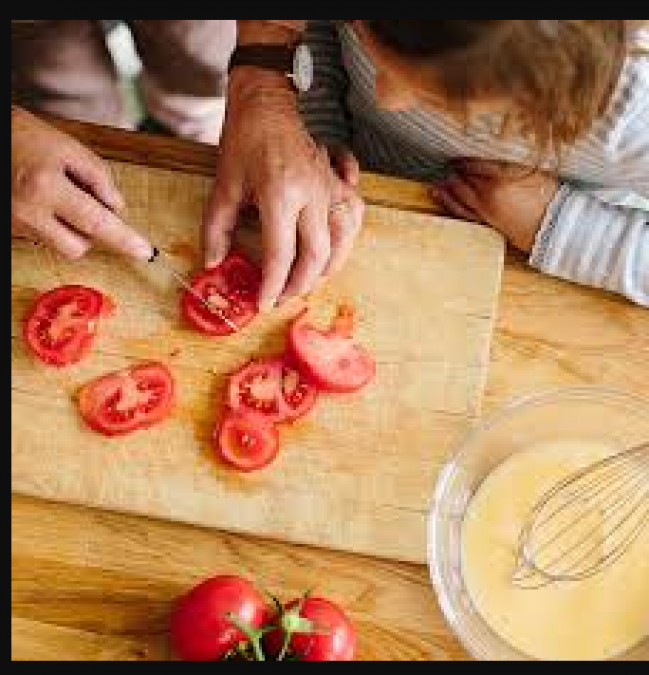 Adopt these amazing tips to cut vegetables quickly